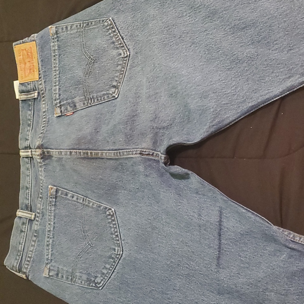 Men's Levi's - Picture 2 of 3